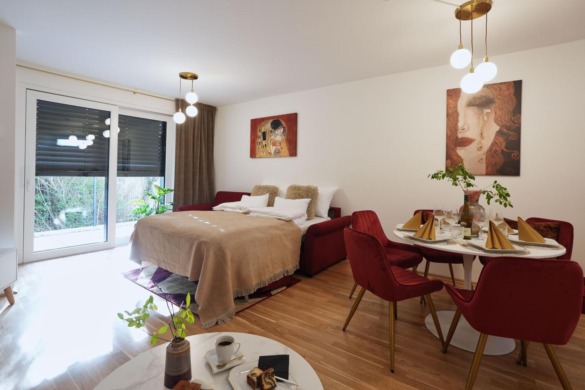 Modern Design Meets Green Comfort - Stay In Style At Carl'S Design Residences L Parking & Great Connection To City Center Vienna Exterior photo