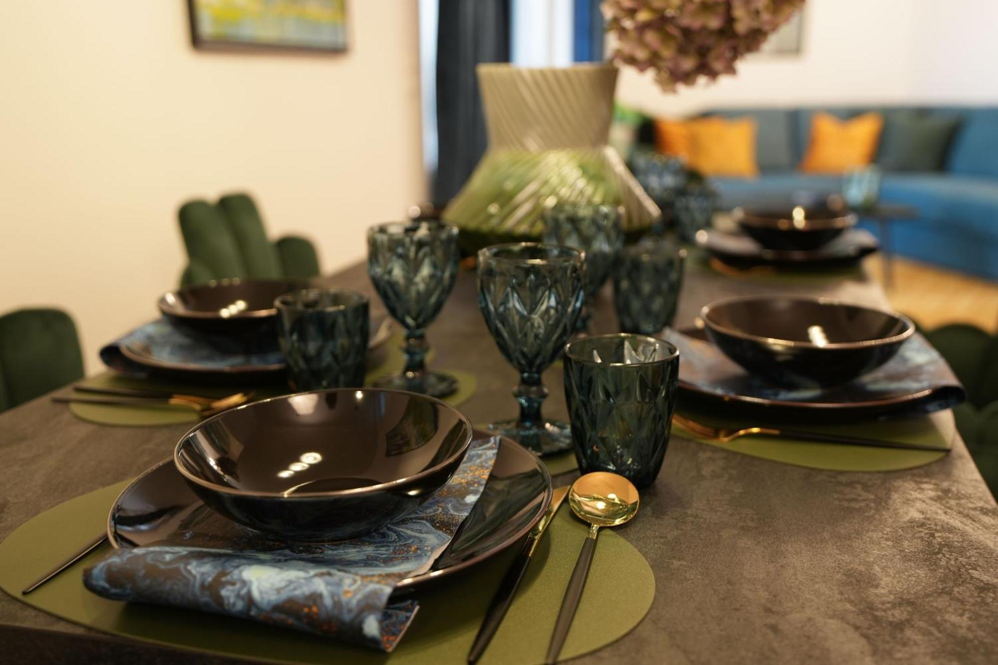 Modern Design Meets Green Comfort - Stay In Style At Carl'S Design Residences L Parking & Great Connection To City Center Vienna Exterior photo